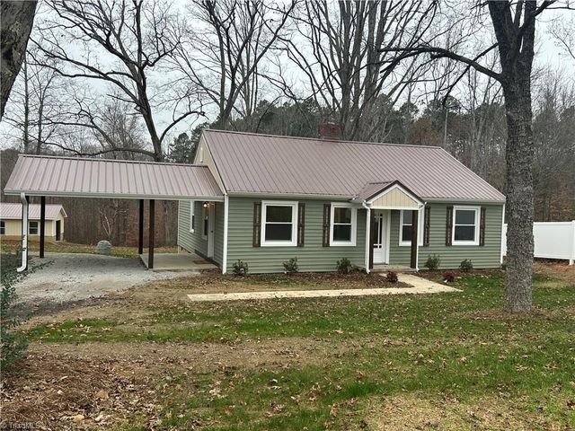 7280 Dennis Road, Walnut Cove, NC 27052