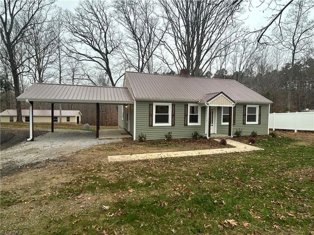 7280 Dennis Road, Walnut Cove, NC 27052