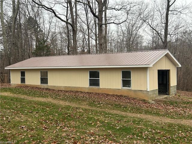 7280 Dennis Road, Walnut Cove, NC 27052