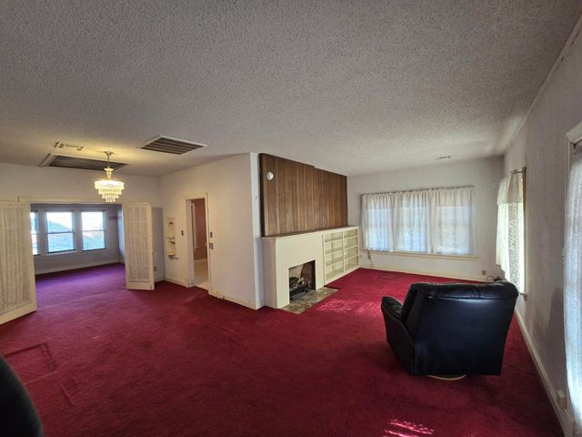 918 NW 1st Avenue, Miami, OK 74354