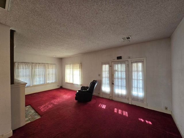 918 NW 1st Avenue, Miami, OK 74354