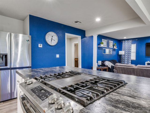 228 E Mohawk Boulevard, Tulsa, OK 74106