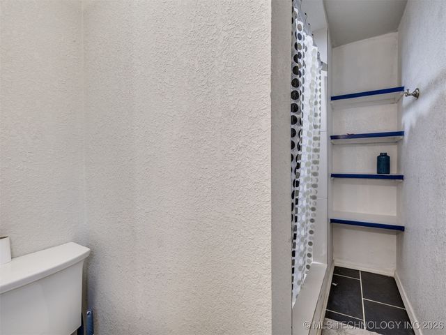 228 E Mohawk Boulevard, Tulsa, OK 74106