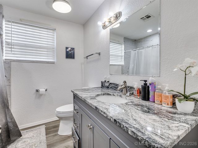 228 E Mohawk Boulevard, Tulsa, OK 74106