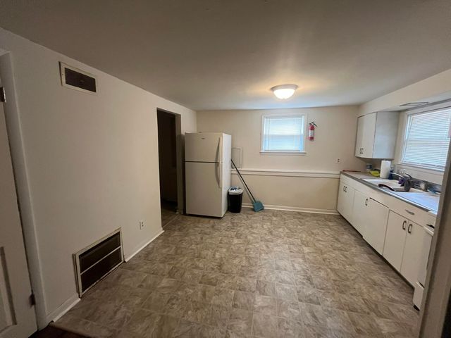 1508 FIR PL 1-4, Columbia, MO 65201