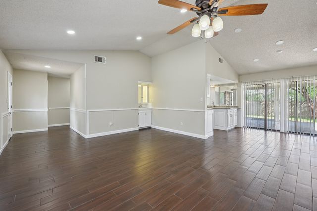 4613 Amherst Lane, Grand Prairie, TX 75052