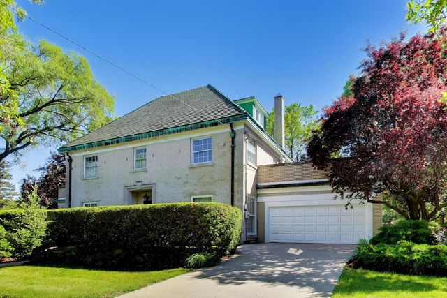 5898 N Caldwell Avenue, Chicago, IL 60646