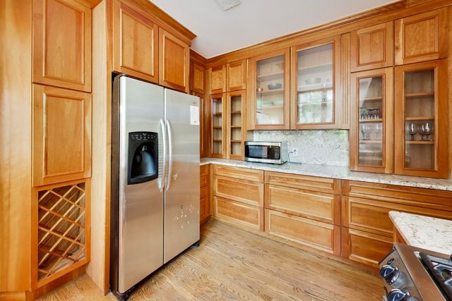 5898 N Caldwell Avenue, Chicago, IL 60646