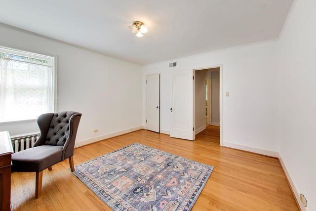 5898 N Caldwell Avenue, Chicago, IL 60646