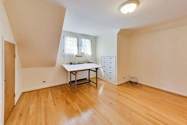 5898 N Caldwell Avenue, Chicago, IL 60646