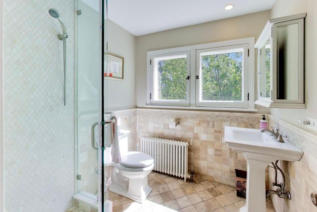 5898 N Caldwell Avenue, Chicago, IL 60646