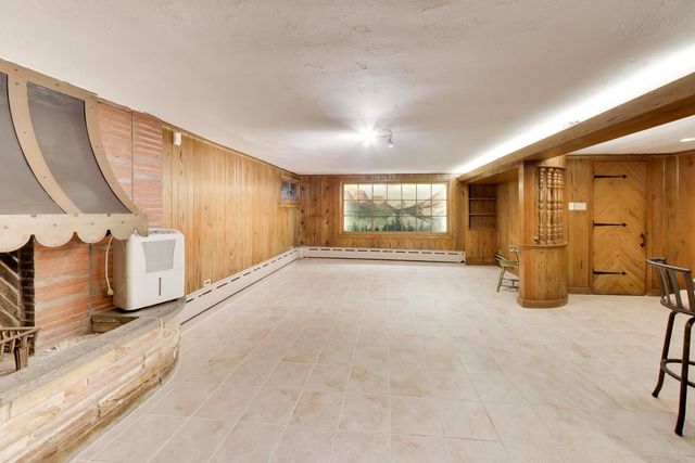 5898 N Caldwell Avenue, Chicago, IL 60646
