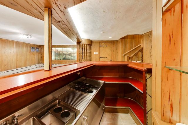 5898 N Caldwell Avenue, Chicago, IL 60646