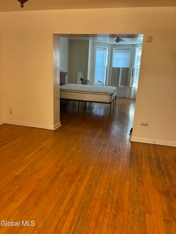 229 Green Street, Schenectady, NY 12305