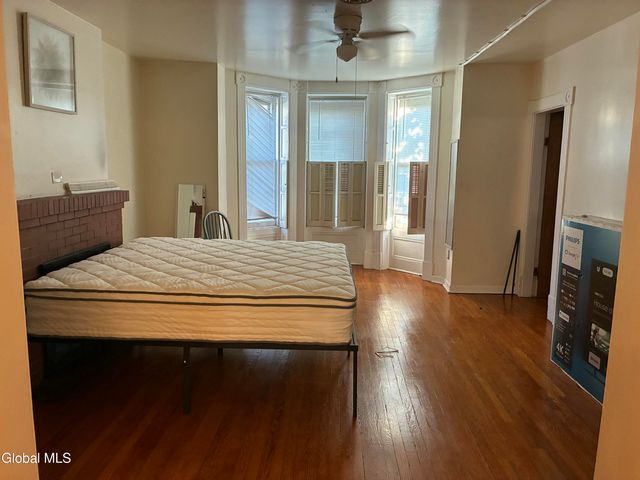 229 Green Street, Schenectady, NY 12305