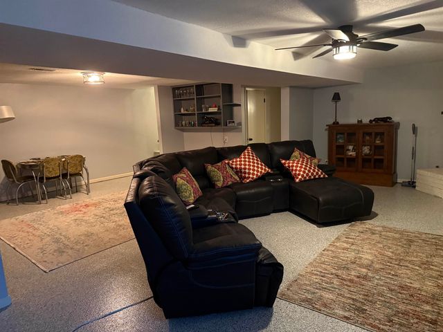 622 Crestway St, Wellington, KS 67152