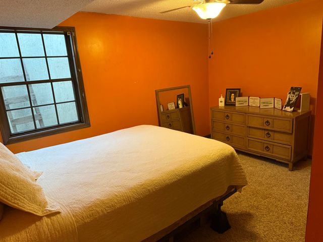 622 Crestway St, Wellington, KS 67152