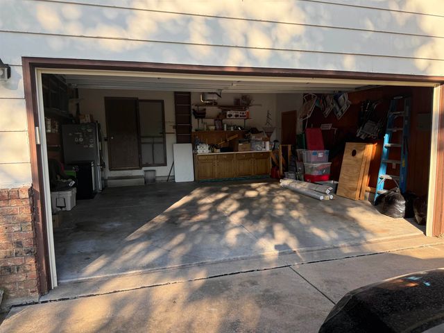 622 Crestway St, Wellington, KS 67152