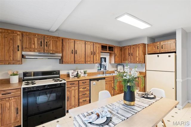 3246 Airway Avenue, Breckenridge Hills, MO 63114