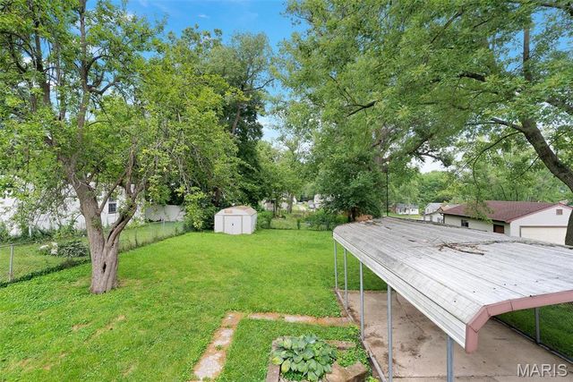 3246 Airway Avenue, Breckenridge Hills, MO 63114