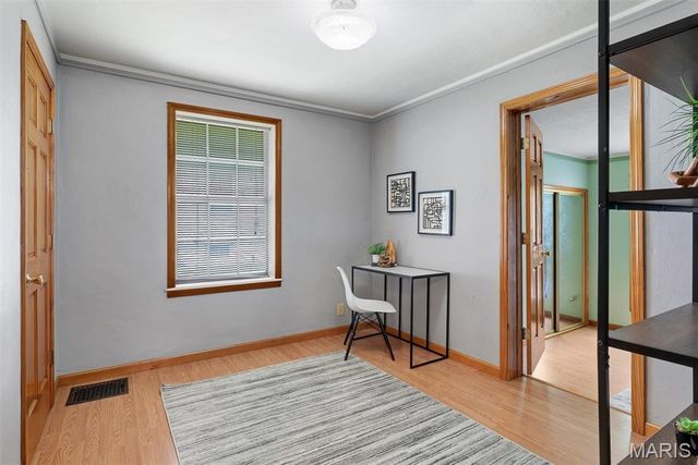 3246 Airway Avenue, Breckenridge Hills, MO 63114