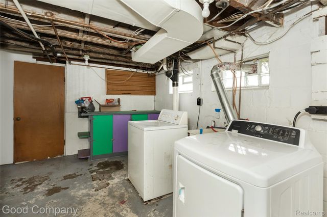 15223 Thomas Avenue, Allen Park, MI 48101