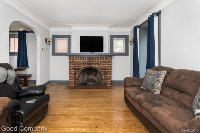 15223 Thomas Avenue, Allen Park, MI 48101