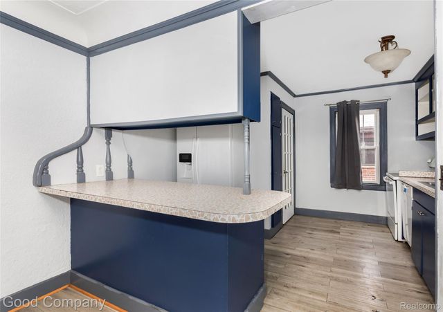 15223 Thomas Avenue, Allen Park, MI 48101