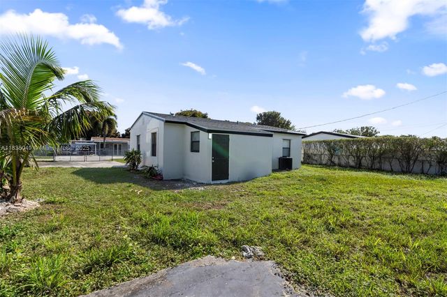 15900 NW 18th Ave, Miami Gardens, FL 33054