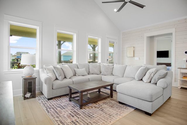 1834 Redfish Lane, Crystal Beach, TX 77650