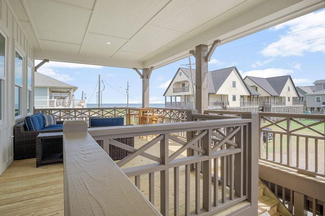 1834 Redfish Lane, Crystal Beach, TX 77650