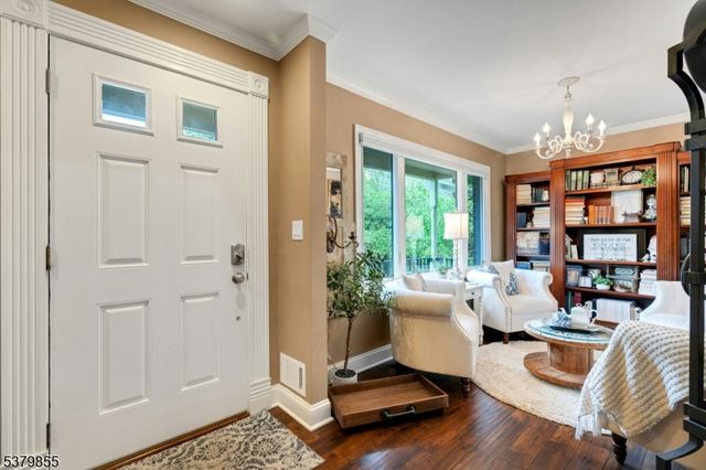 90 Sunrise Dr, Long Hill Twp., NJ 07933