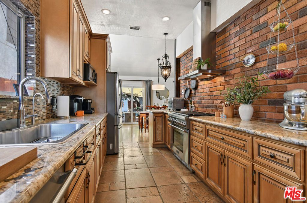 5507 Hermitage Avenue, Valley Village, CA 91607 — photo 4