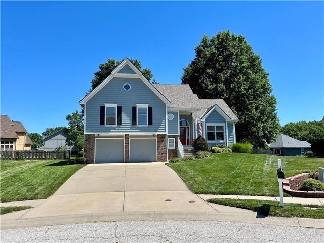 7608 NW 76th Place, Kansas City, MO 64152