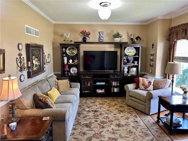 7608 NW 76th Place, Kansas City, MO 64152