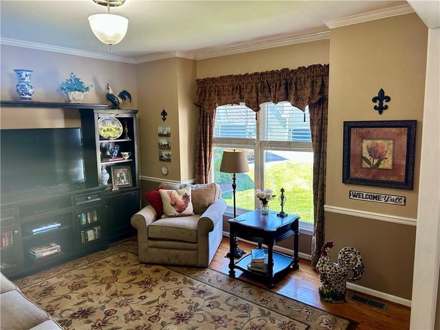 7608 NW 76th Place, Kansas City, MO 64152