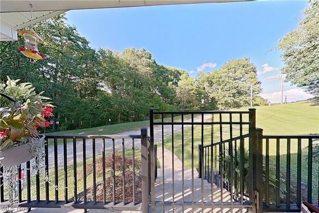 17015 Mcintosh Road, Wellsville, OH 43968