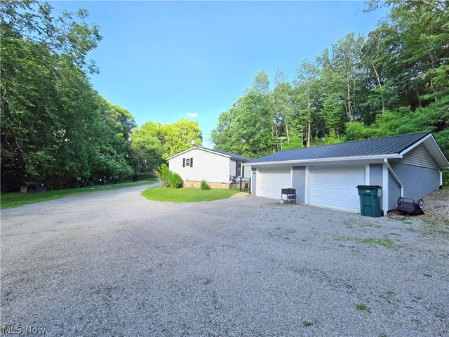 17015 Mcintosh Road, Wellsville, OH 43968
