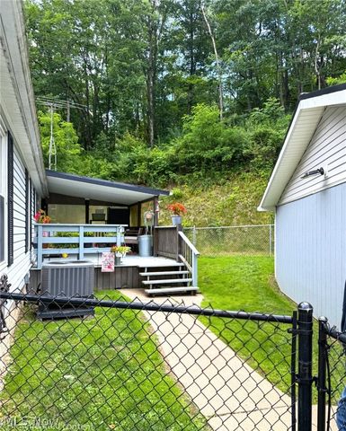 17015 Mcintosh Road, Wellsville, OH 43968