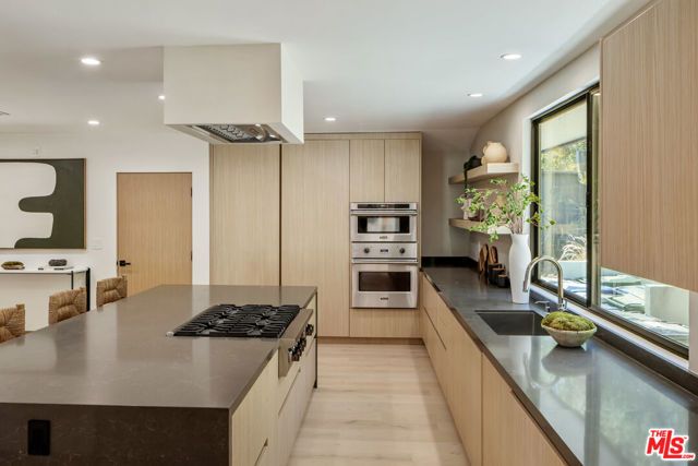 3535 Vista Haven Road, Sherman Oaks, CA 91403