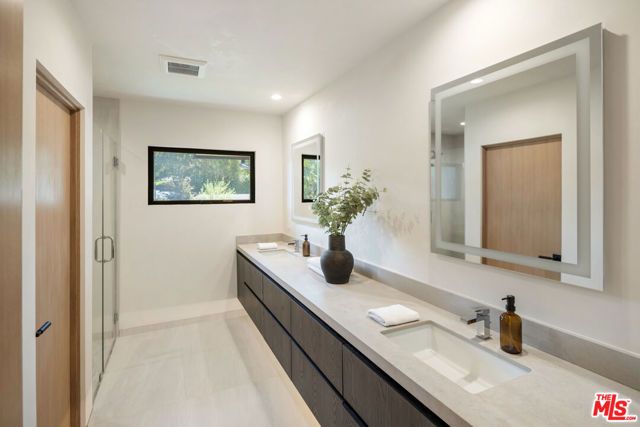 3535 Vista Haven Road, Sherman Oaks, CA 91403