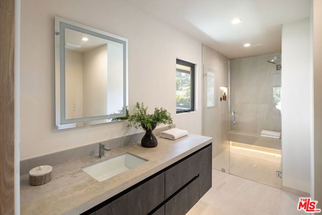 3535 Vista Haven Road, Sherman Oaks, CA 91403