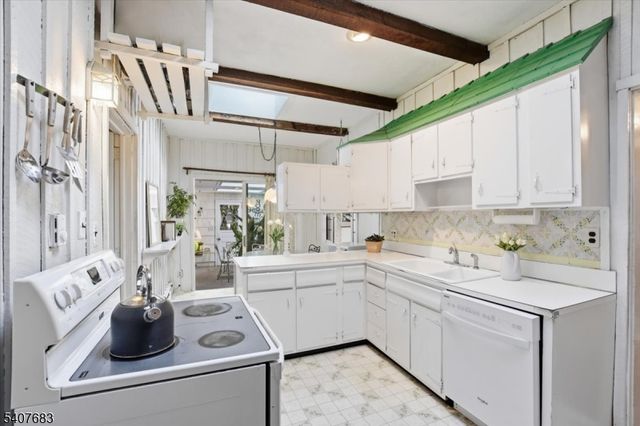 251 Old Turnpike Road, Tewksbury Twp., NJ 07830