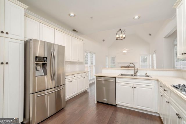 1233 Parkview Lane NW, Kennesaw, GA 30152