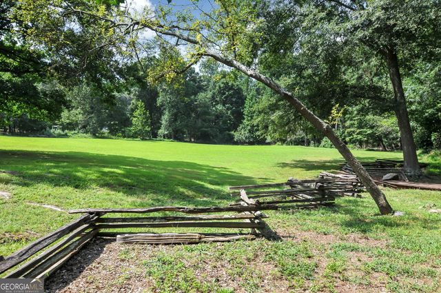 1233 Parkview Lane NW, Kennesaw, GA 30152