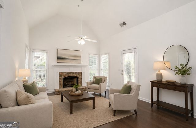 1233 Parkview Lane NW, Kennesaw, GA 30152