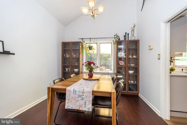 329 BIDDLE DR, Exton, PA 19341