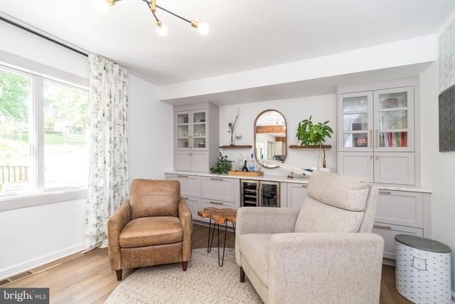 329 BIDDLE DR, Exton, PA 19341