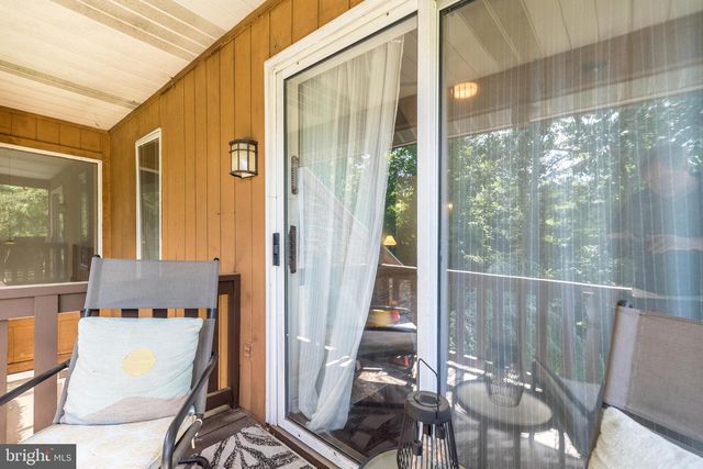 329 BIDDLE DR, Exton, PA 19341