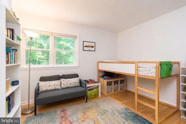 329 BIDDLE DR, Exton, PA 19341